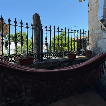 Waterfront Stone House With Sea Views In The Old Town * Combarro