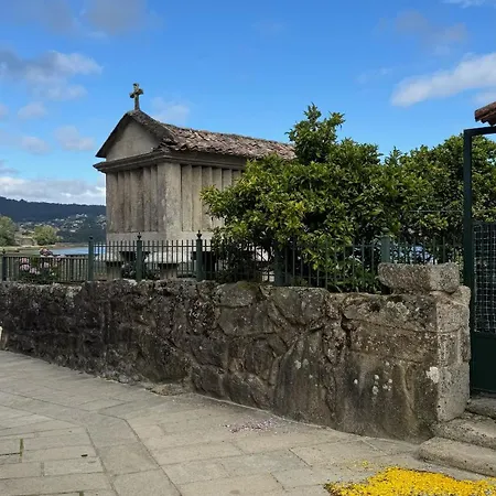 Villa Waterfront Stone House With Sea Views In The Old Town *