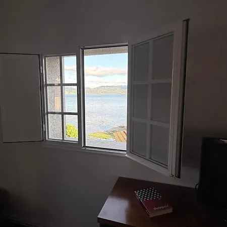 Waterfront Stone House With Sea Views In The Old Town * Combarro