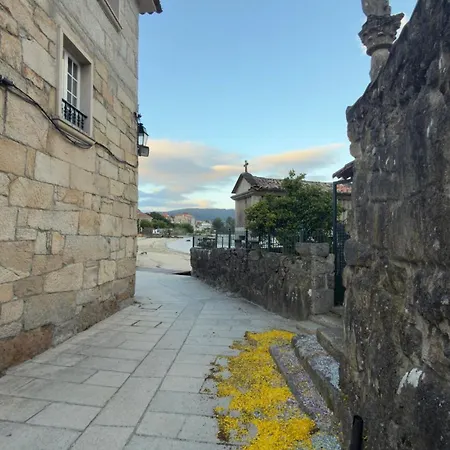 Villa Waterfront Stone House With Sea Views In The Old Town