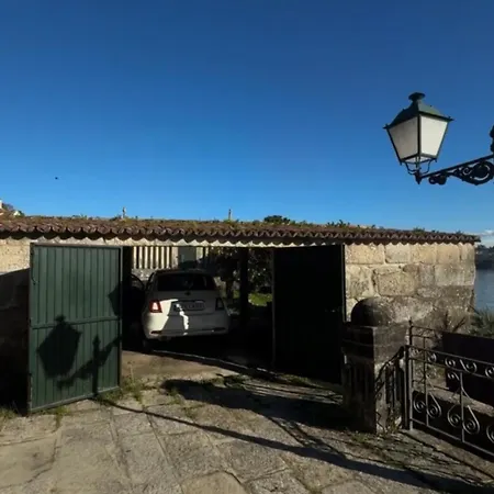 Villa Waterfront Stone House With Sea Views In The Old Town *