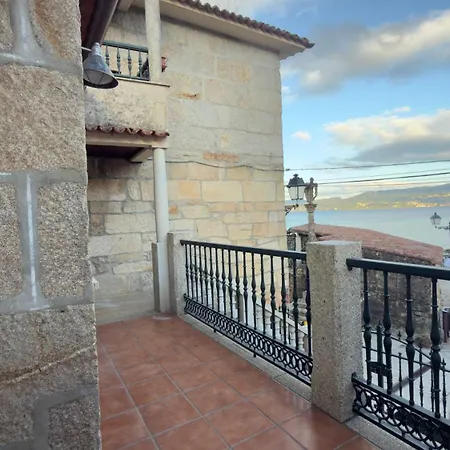 Villa Waterfront Stone House With Sea Views In The Old Town *